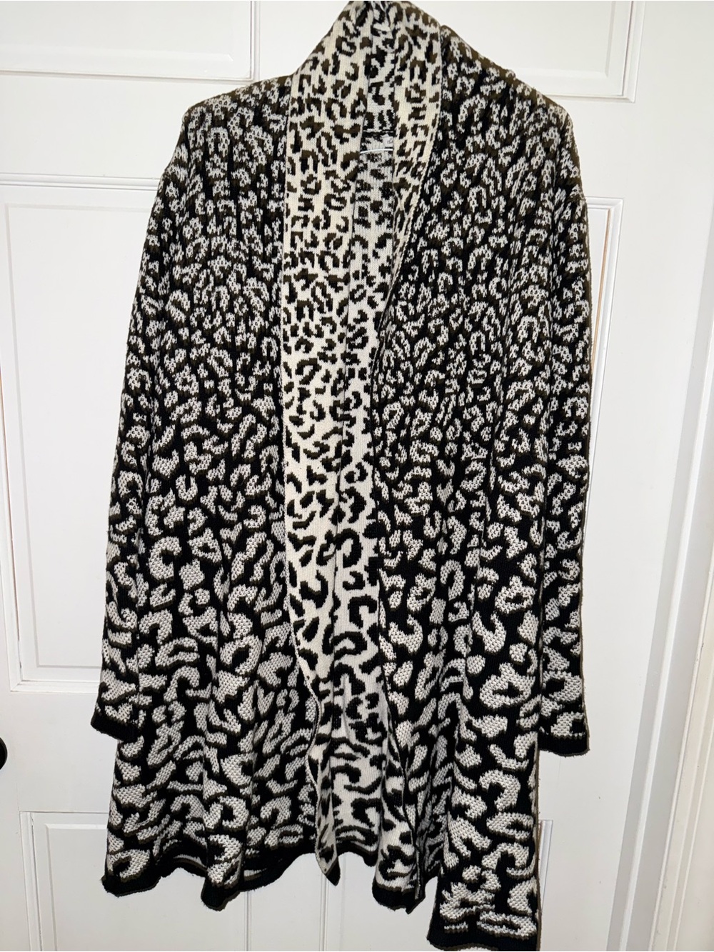Isaac Mizrahi Black and White Leopard Open Shawl Cardigan